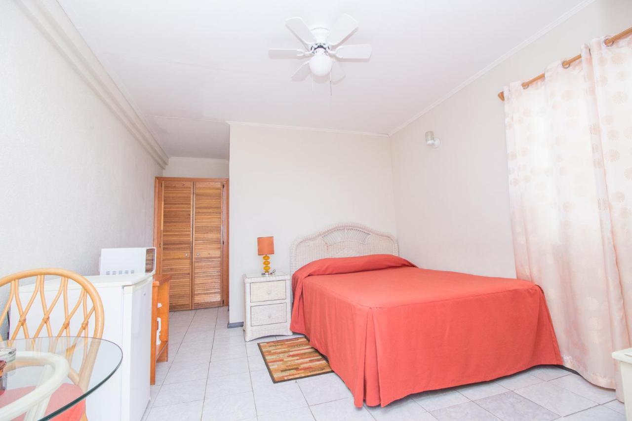 Rosewood Apartment Hotel Arnos Vale ภายนอก รูปภาพ